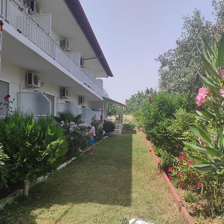 Noula Rooms Makrygialos Exterior foto